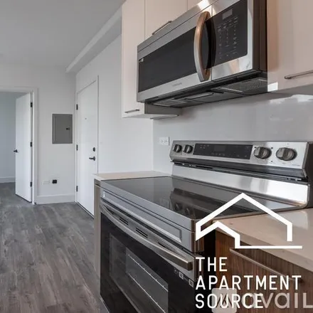 Image 4 - 941 W Carmen Ave, Unit 505 - Apartment for rent