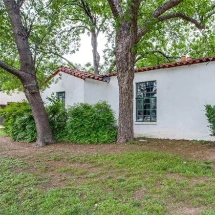 Image 3 - 5417 Byers Avenue, Fort Worth, TX 76107, USA - House for sale