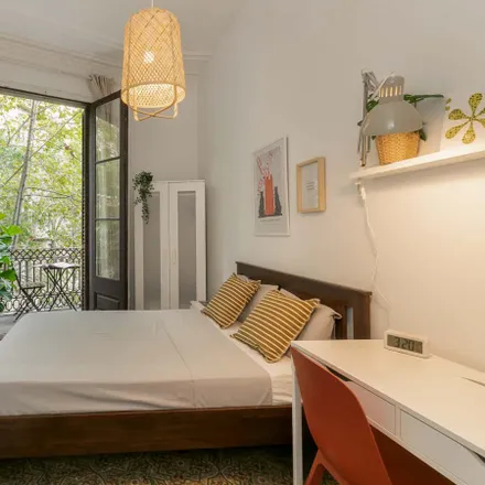 Rent this 7 bed room on Carrer d'Aribau in 36, 08001 Barcelona