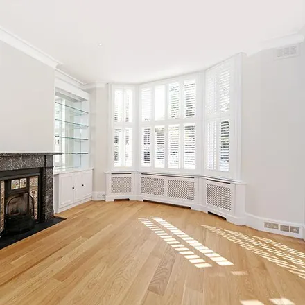 Rent this 5 bed townhouse on 3 Hamilton Gardens in London, NW8 9PT