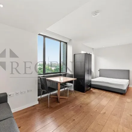 Rent this studio apartment on Chelsea Wharf in 15 Lots Road, Lot's Village