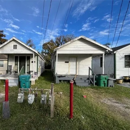 Buy this 2 bed house on 1695 Mansfield Drive in Walkertown, Marrero