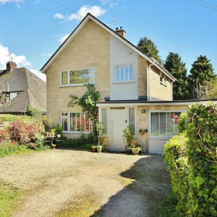 Buy this 3 bed house on Blenheim Heights in Witney, OX28 1DY