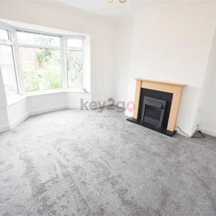 Image 2 - Chestnut Avenue, Sheffield, S20 1AL, United Kingdom - Duplex for rent