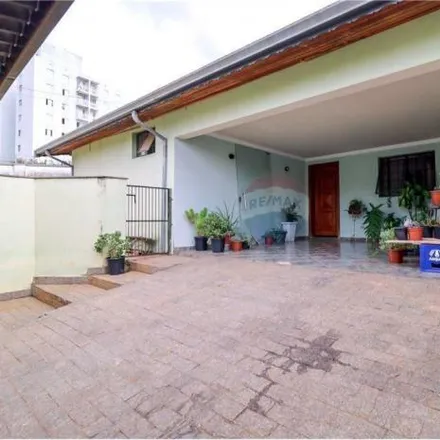 Buy this 3 bed house on Rua Frutoso Viana in Santa Cecília, Piracicaba - SP