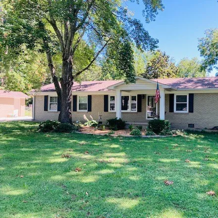 Buy this 3 bed house on 13 Town Rd in Fayetteville, Tennessee
