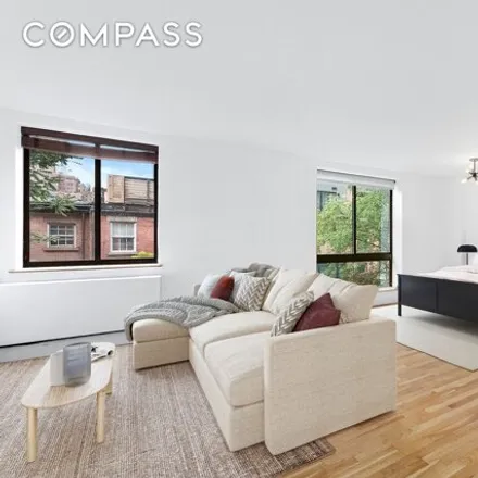 Image 1 - 445 West 19th Street, New York, NY 10011, USA - Condo for sale