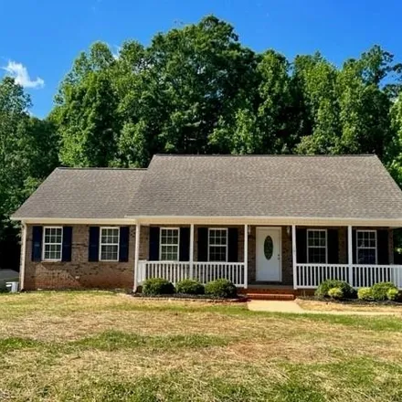 Buy this 3 bed house on 839 Old Castle Drive in Asheboro, NC 27317