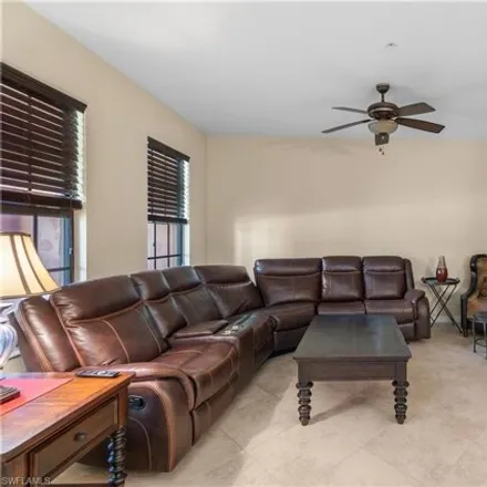 Image 2 - 11923 Izarra Way, Fort Myers, FL 33912, USA - Townhouse for sale