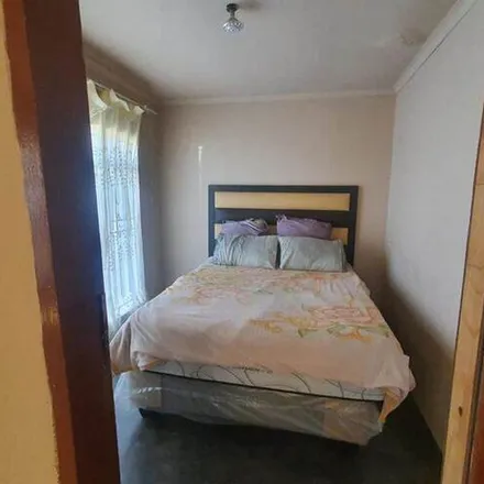 Image 5 - Oupa Moeti Road, Mthambeka, Tembisa, 1618, South Africa - Apartment for rent