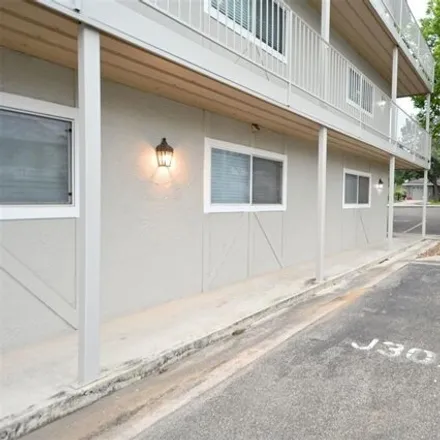 Image 3 - 730 E Mather St, New Braunfels, Texas, 78130 - Condo for sale