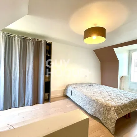 Rent this 3 bed apartment on Informations Massy in Rue de la Division Leclerc, 91300 Massy