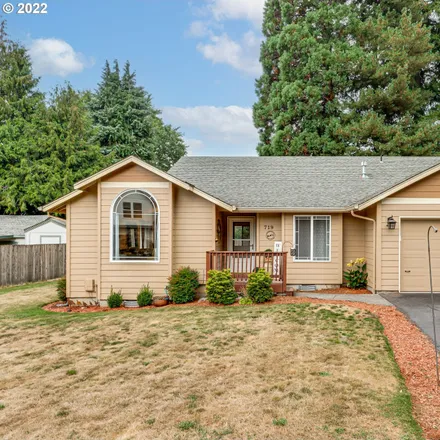 Buy this 2 bed house on 719 C Street in Washougal, WA 98671