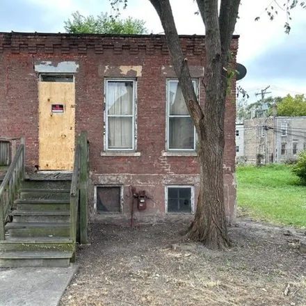 Buy this 3 bed house on 3121 West Polk Street in Chicago, IL 60624