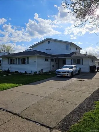Buy this 4 bed house on 228 Overbrook Avenue in Green Acres Valley, Tonawanda Town