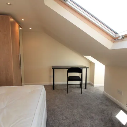 Rent this 6 bed apartment on 59 Hatherley Road in Reading, RG1 5QE