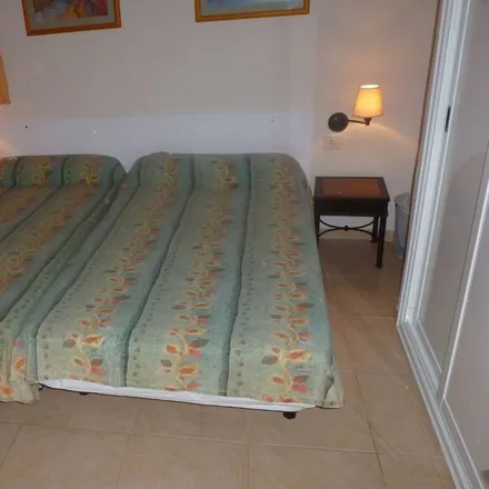 Rent this 2 bed apartment on 38650 Los Cristianos