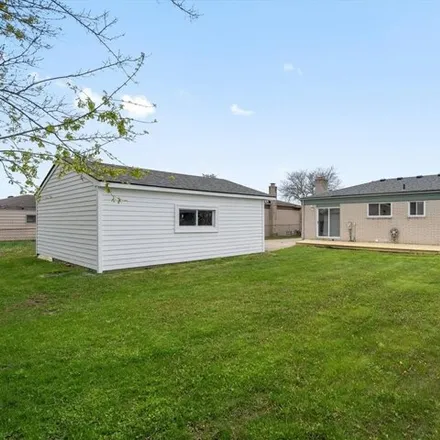 Image 6 - 40352 Kristen Drive, Sterling Heights, MI 48310, USA - House for sale