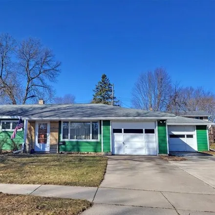 Buy this 3 bed house on 1644 South Palmetto Avenue in Marshfield, WI 54449