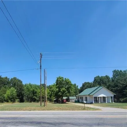 Buy this 6 bed house on 1702 West Centerton Boulevard in Centerton, AR 72719