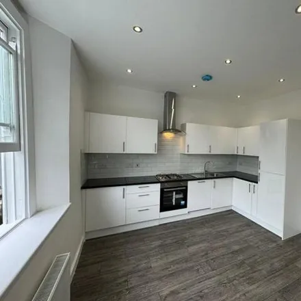 Rent this 4 bed apartment on 466 West Green Road in London, N15 3PJ