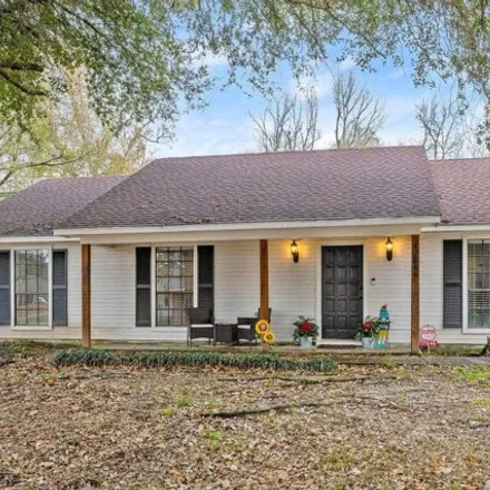 Buy this 3 bed house on 17672 Macon Drive in East Baton Rouge Parish, LA 70817