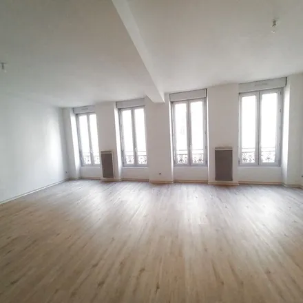 Rent this 4 bed apartment on MAIF Agen in Place Eugène Pelletan, 47000 Agen