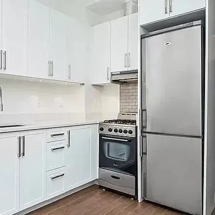 Image 2 - The Arden, 44 East End Avenue, New York, NY 10028, USA - House for rent