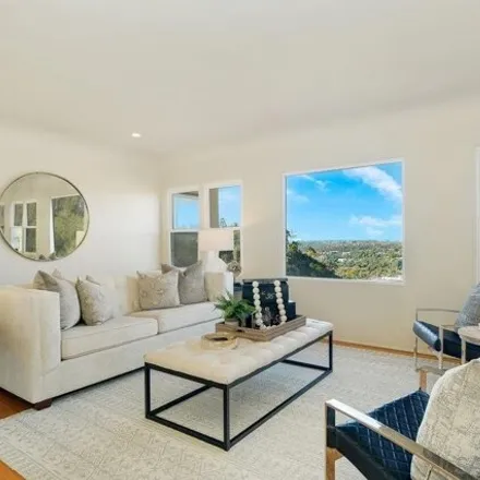 Image 2 - 4388 Middlesex Drive, San Diego, CA 92116, USA - House for sale