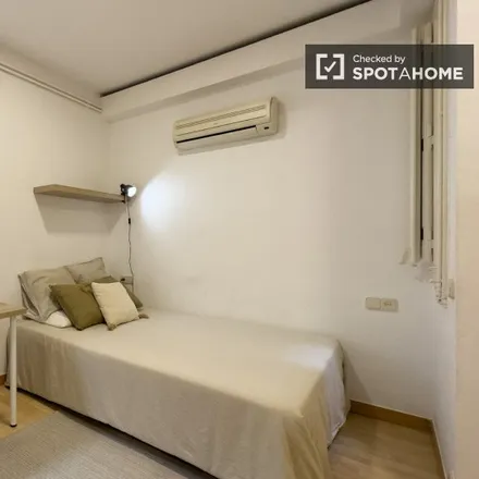 Rent this 3 bed room on Carrer de Bac de Roda in 89-91, 08005 Barcelona