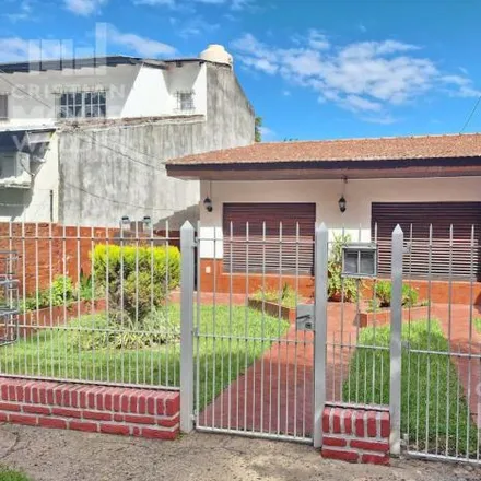 Buy this 2 bed house on Entre Ríos in Partido de Escobar, Ingeniero Maschwitz
