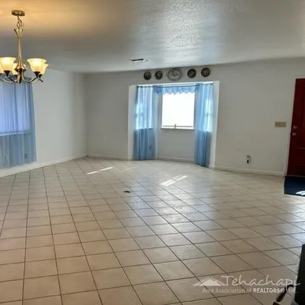 Image 2 - 21582 Silver Drive, Golden Hills, Kern County, CA 93561, USA - House for sale