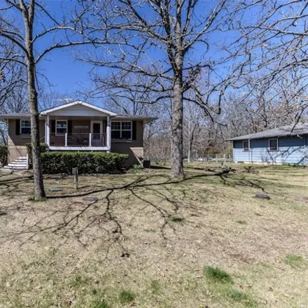 Buy this 3 bed house on 22547 Pack Horse Lane in Laclede County, MO 65536