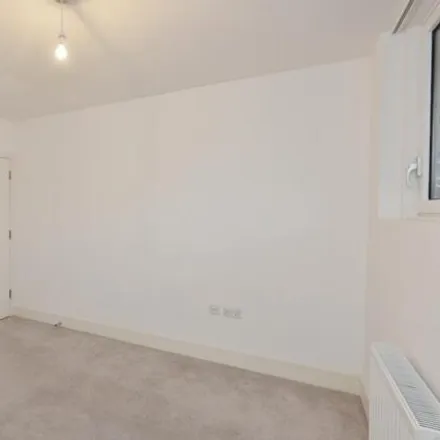 Image 3 - Opal House, South Fifth Street, Milton Keynes, MK9 2PS, United Kingdom - Room for rent