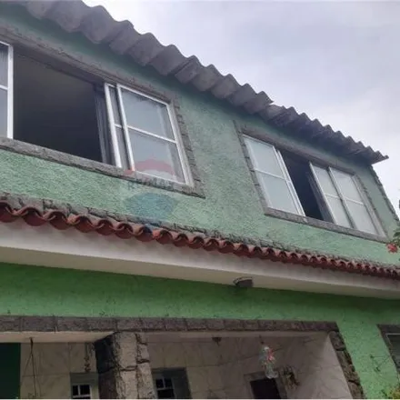 Buy this 3 bed house on Escola Munincipal Espaço de Desenvolvimento Infantil in Rua Itaúnas, Campo Grande