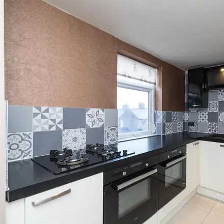 Rent this 1 bed apartment on Oak Hill Fish Bar in 716 London Road, Stoke