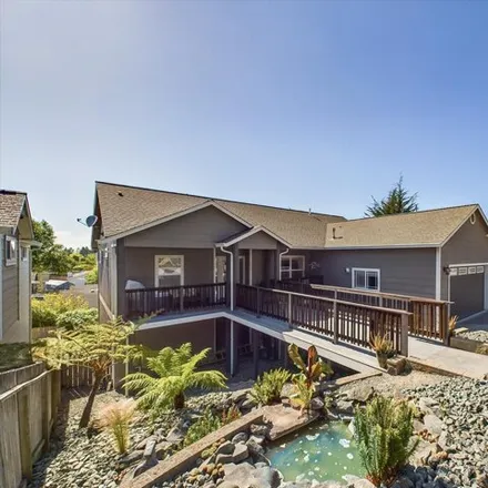 Buy this 3 bed house on 3558 Osprey Ter in Fortuna, California