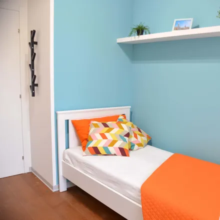 Rent this 6 bed room on Via Ciro Menotti 50 in 41121 Modena MO, Italy