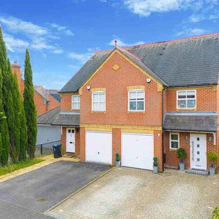 Buy this 3 bed duplex on Fallow Fields in Loughton, IG10 4QP