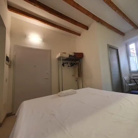 Image 4 - Compact studio close to Garibaldi FS metro station  Milan 20124 - Apartment for rent