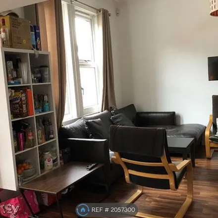 Rent this 5 bed townhouse on 221 Brudenell Avenue in Leeds, LS6 1HE