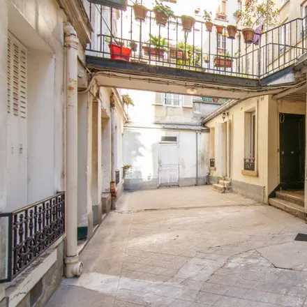 Image 9 - 5 Rue Véron, 75018 Paris, France - Apartment for rent
