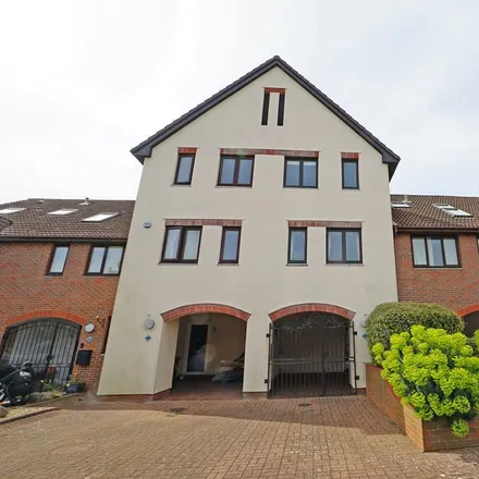 Rent this 3 bed townhouse on Port Solent in M27, Portsmouth