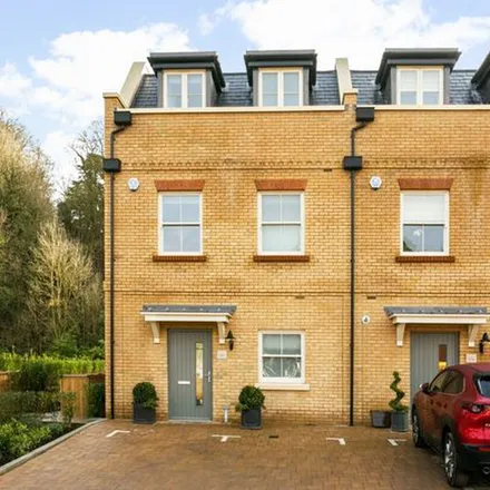 Rent this 3 bed apartment on Jubilee Mill in Mill Lane, Taplow