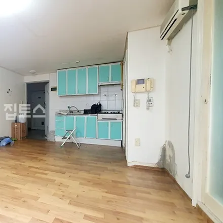 Image 3 - 서울특별시 강남구 신사동 525-17 - Apartment for rent
