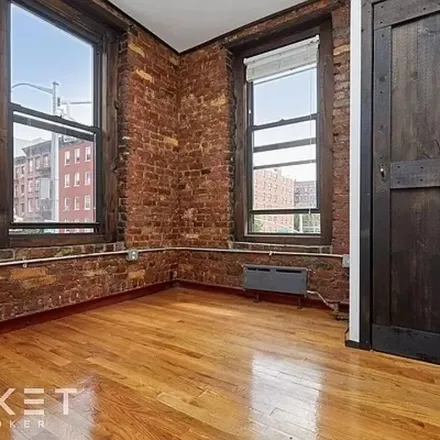 Image 4 - Smør, 441 East 12th Street, New York, NY 10009, USA - Apartment for rent