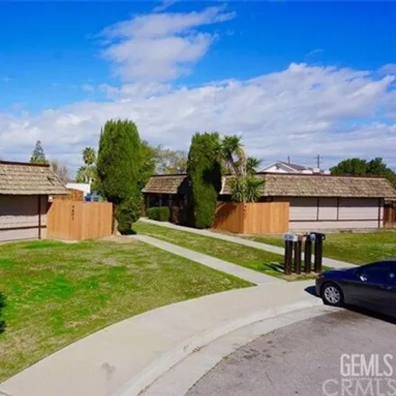 Buy this studio house on 4699 Orick Court in Kern County, CA 93308