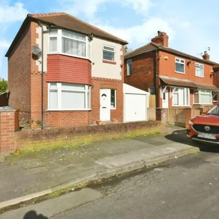 Buy this 3 bed house on Aldwyn Park Road in Audenshaw, M34 5NX