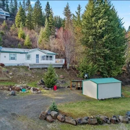 Buy this 3 bed house on 21391 South Cave Bay Road in Kootenai County, ID 83876