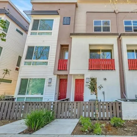 Buy this 3 bed condo on 5533 Great Oaks Parkway in San Jose, CA 95123